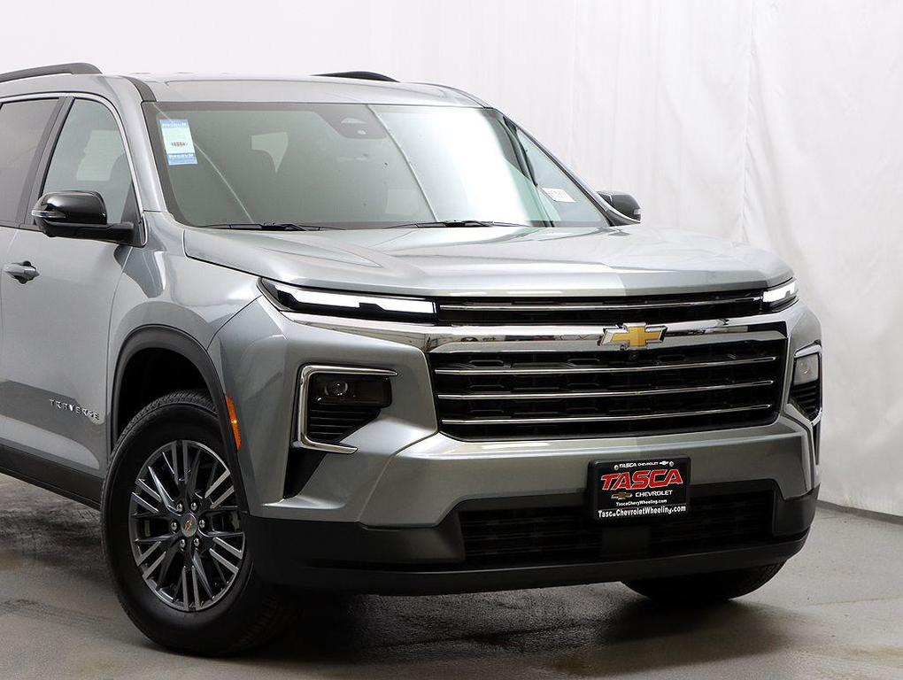 new 2026 Chevrolet Traverse car, priced at $45,990