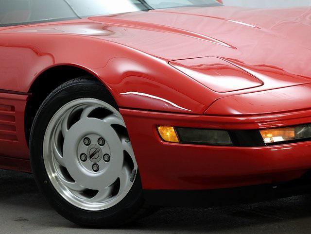 used 1992 Chevrolet Corvette car, priced at $15,900