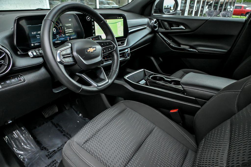 used 2025 Chevrolet Equinox car, priced at $26,400