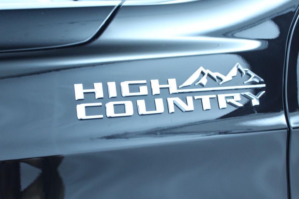 new 2026 Chevrolet Suburban car, priced at $99,695