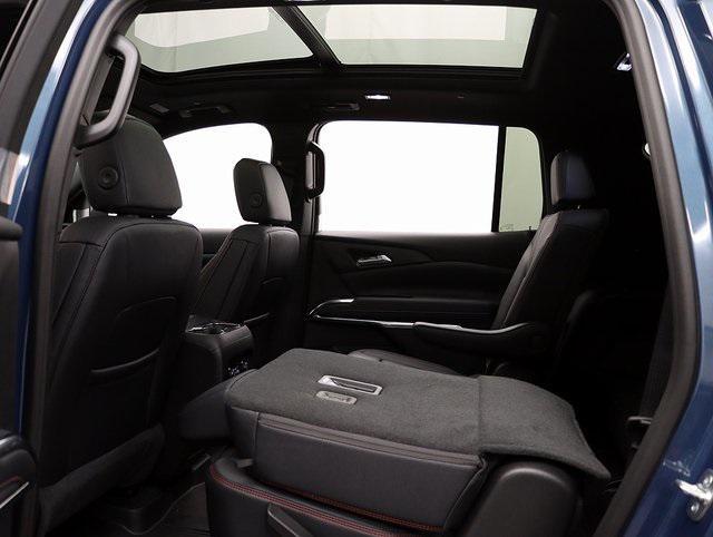 new 2026 Chevrolet Traverse car, priced at $59,177