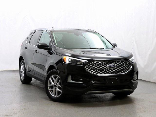 used 2023 Ford Edge car, priced at $20,000