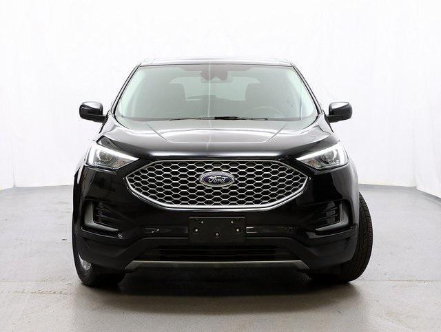 used 2023 Ford Edge car, priced at $20,000