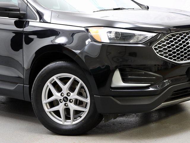 used 2023 Ford Edge car, priced at $20,000