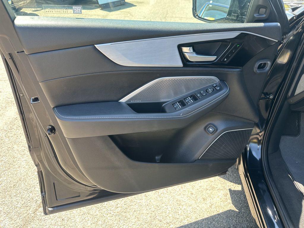 used 2023 Acura MDX car, priced at $43,900
