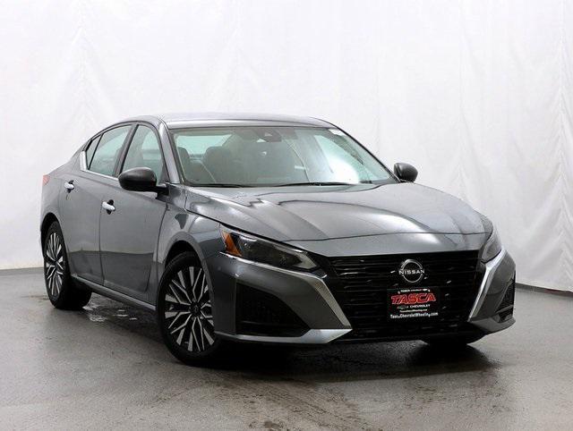 used 2024 Nissan Altima car, priced at $17,000