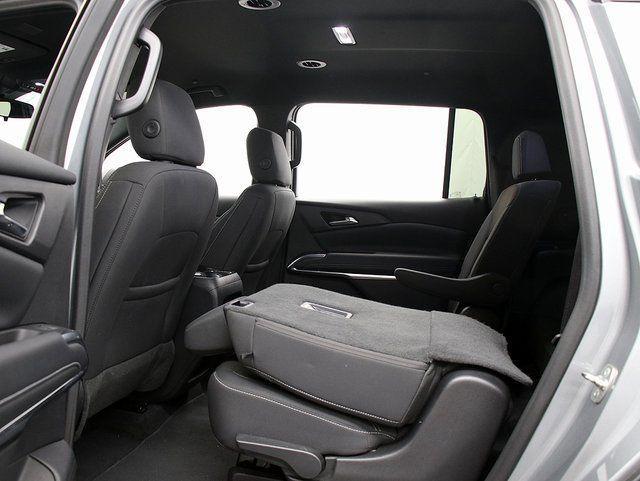 used 2024 Chevrolet Traverse car, priced at $35,700