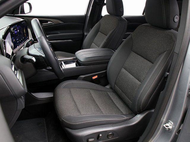 used 2024 Chevrolet Traverse car, priced at $35,700