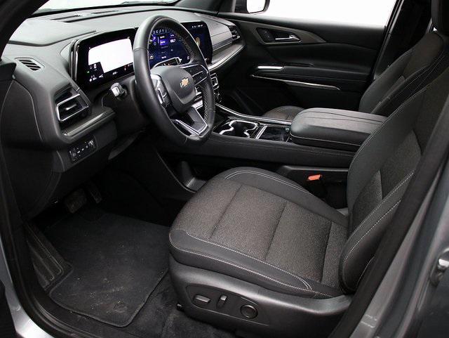 used 2024 Chevrolet Traverse car, priced at $33,000