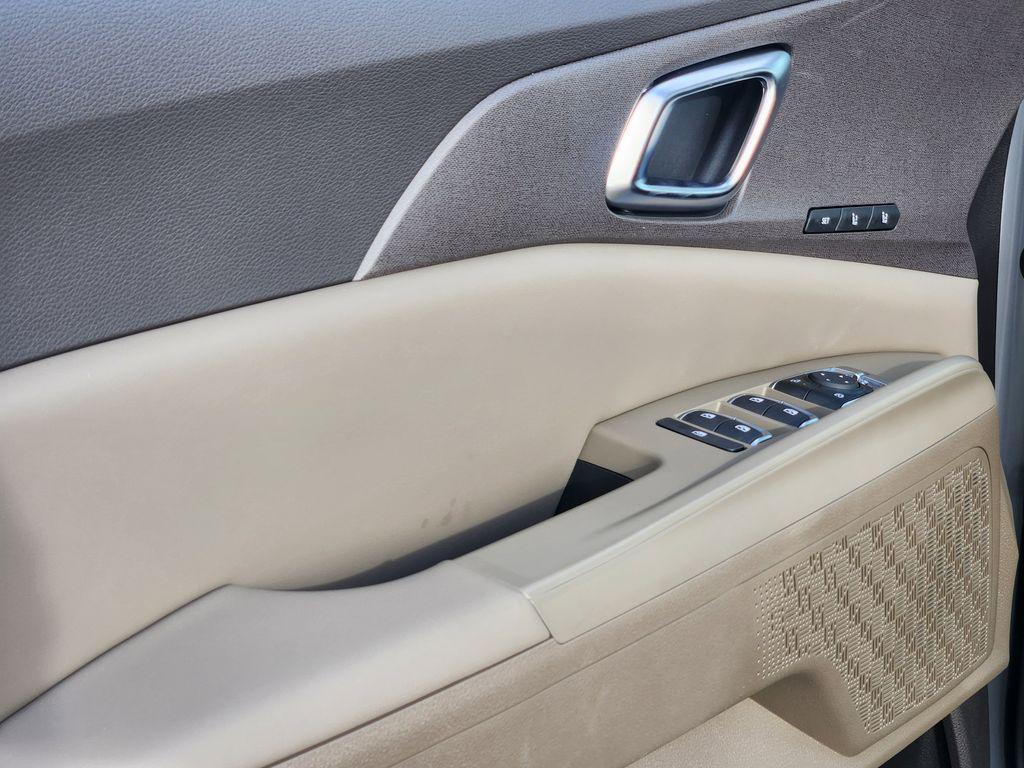 new 2026 Kia Carnival Hybrid car, priced at $41,496