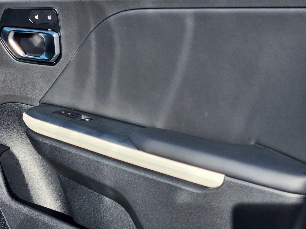 new 2025 Kia K4 car, priced at $31,679