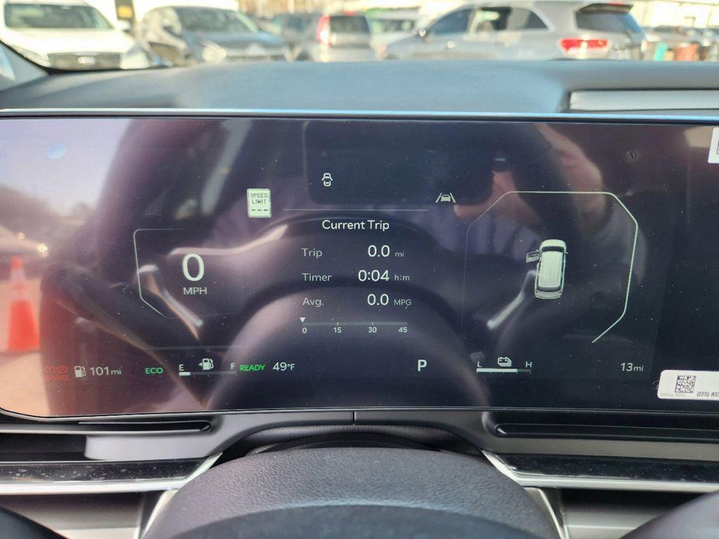 used 2025 Kia Carnival Hybrid car, priced at $49,487