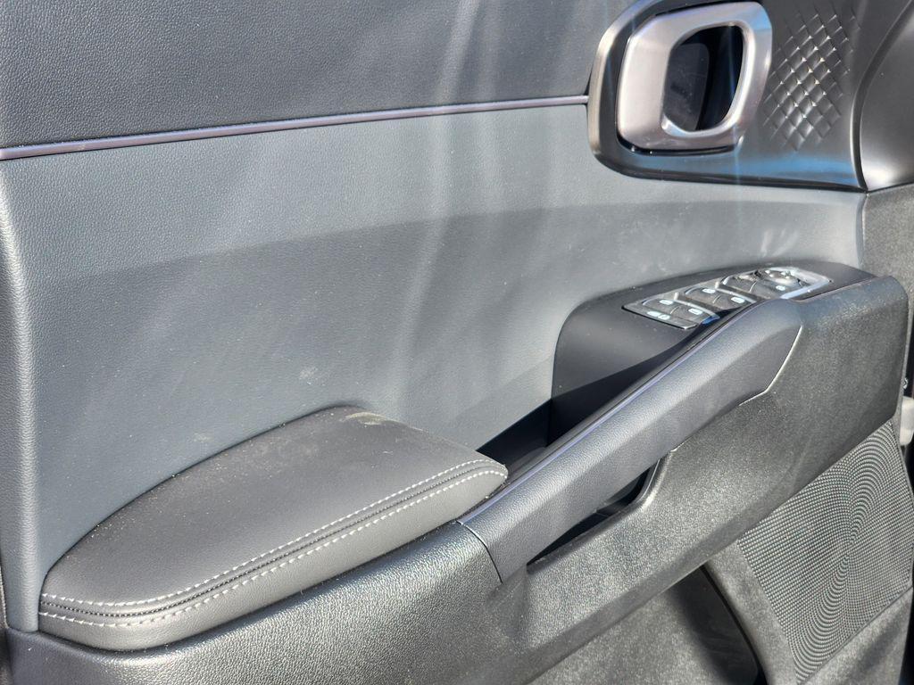 new 2026 Kia Sorento Plug-In Hybrid car, priced at $47,799