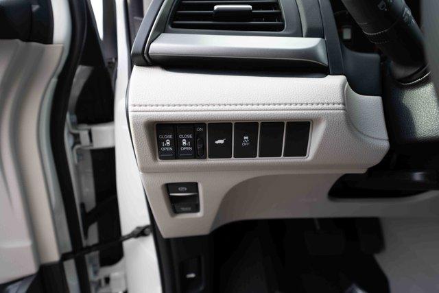 new 2026 Honda Odyssey car, priced at $42,064