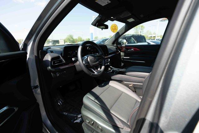 used 2025 Chevrolet Traverse car, priced at $45,169