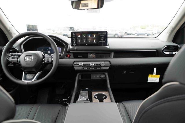 new 2026 Honda Pilot car, priced at $51,382