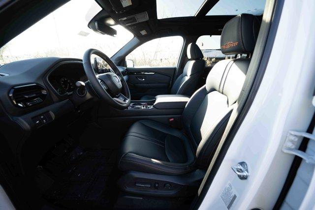 new 2025 Honda Pilot car, priced at $48,259