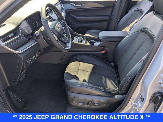 new 2025 Jeep Grand Cherokee car, priced at $48,375