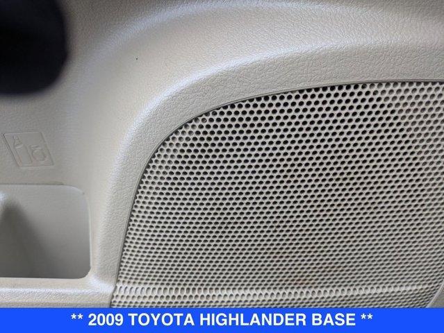used 2009 Toyota Highlander car, priced at $8,917