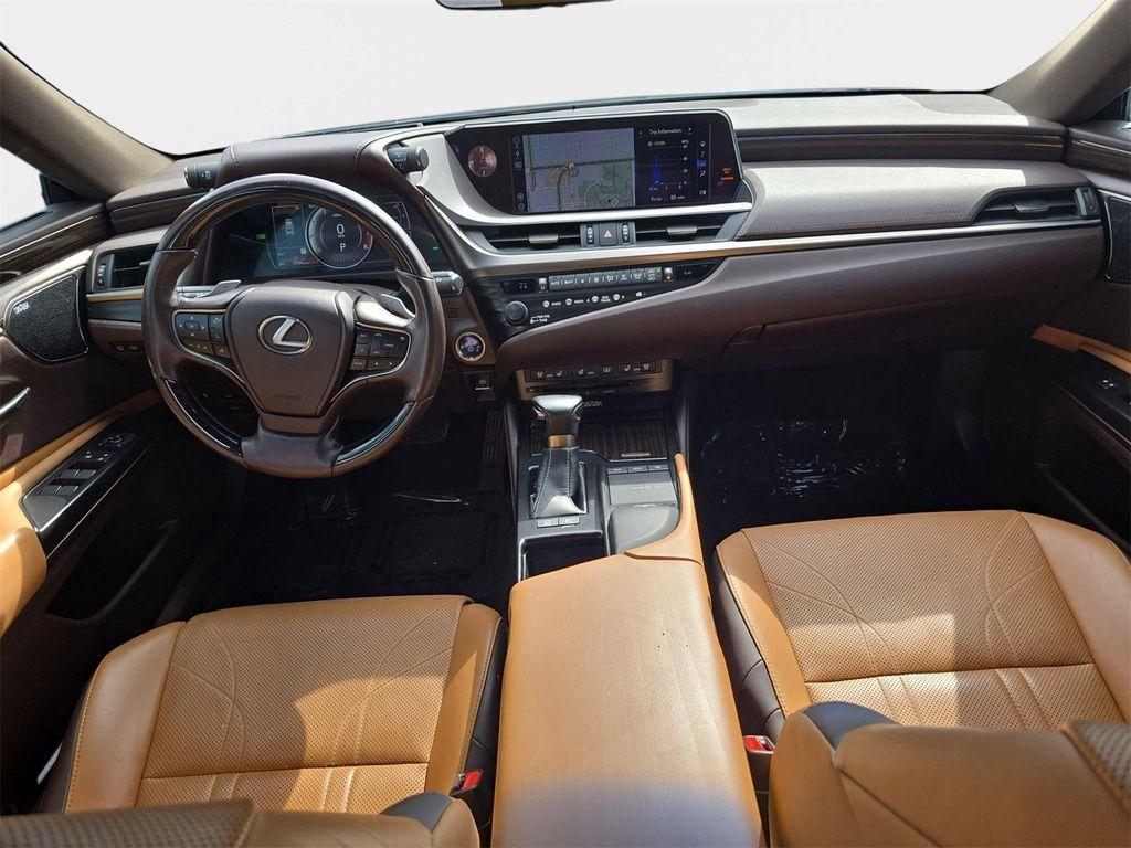 used 2019 Lexus ES 300h car, priced at $23,994