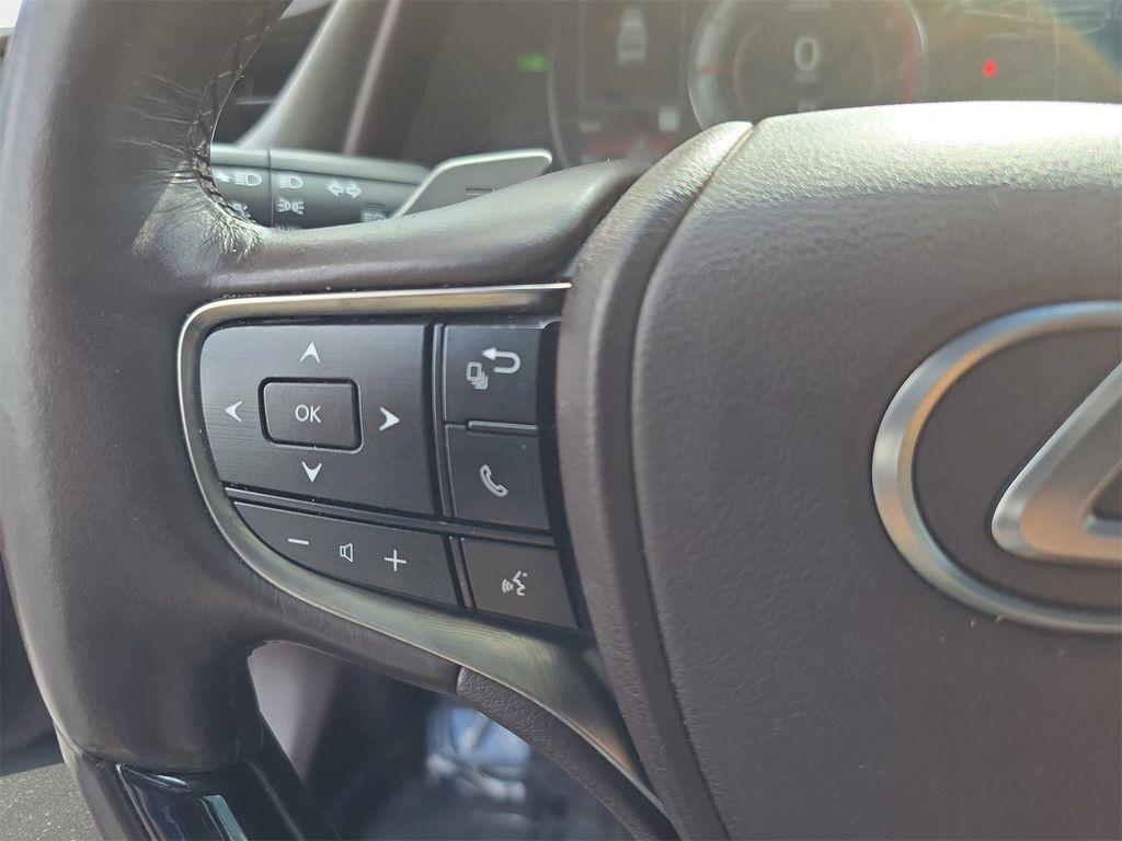 used 2019 Lexus ES 300h car, priced at $23,994