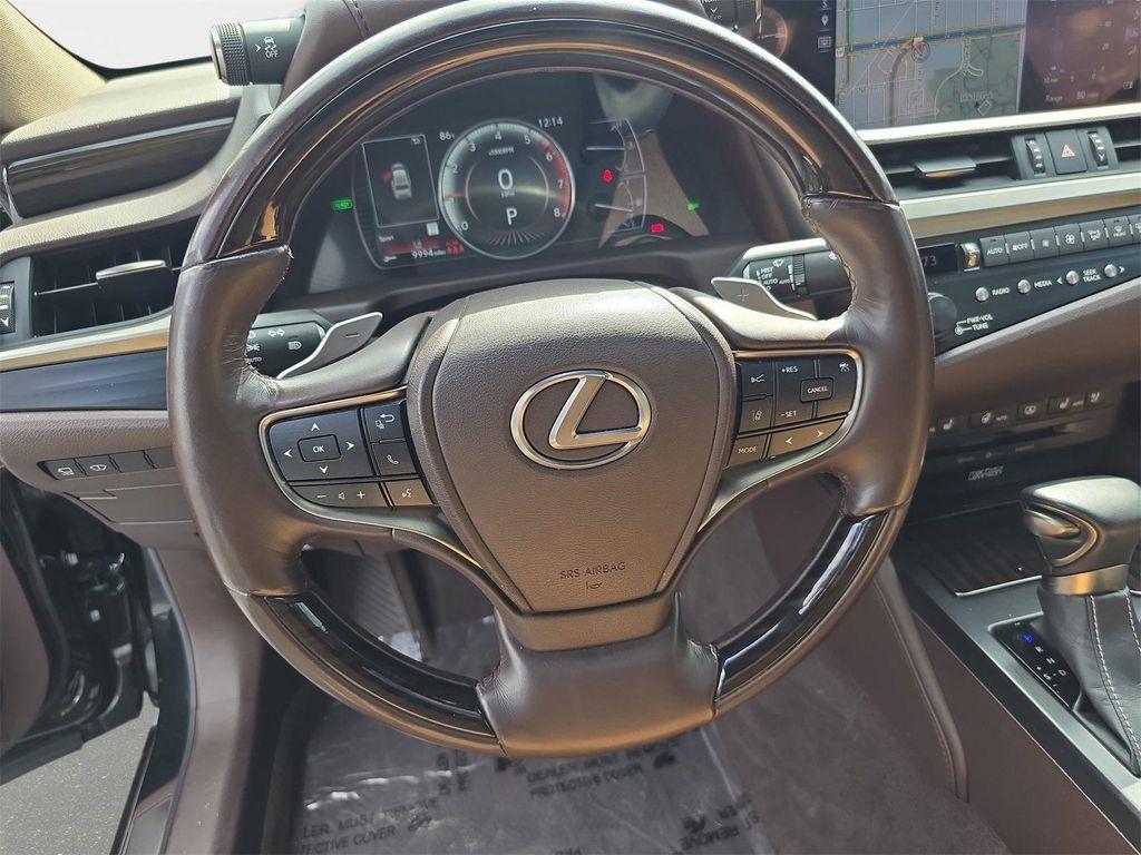 used 2019 Lexus ES 300h car, priced at $23,994