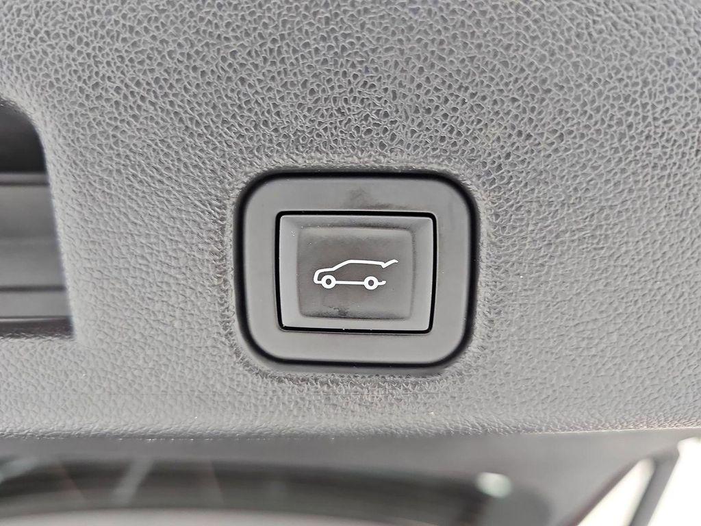 used 2024 GMC Acadia car, priced at $33,295