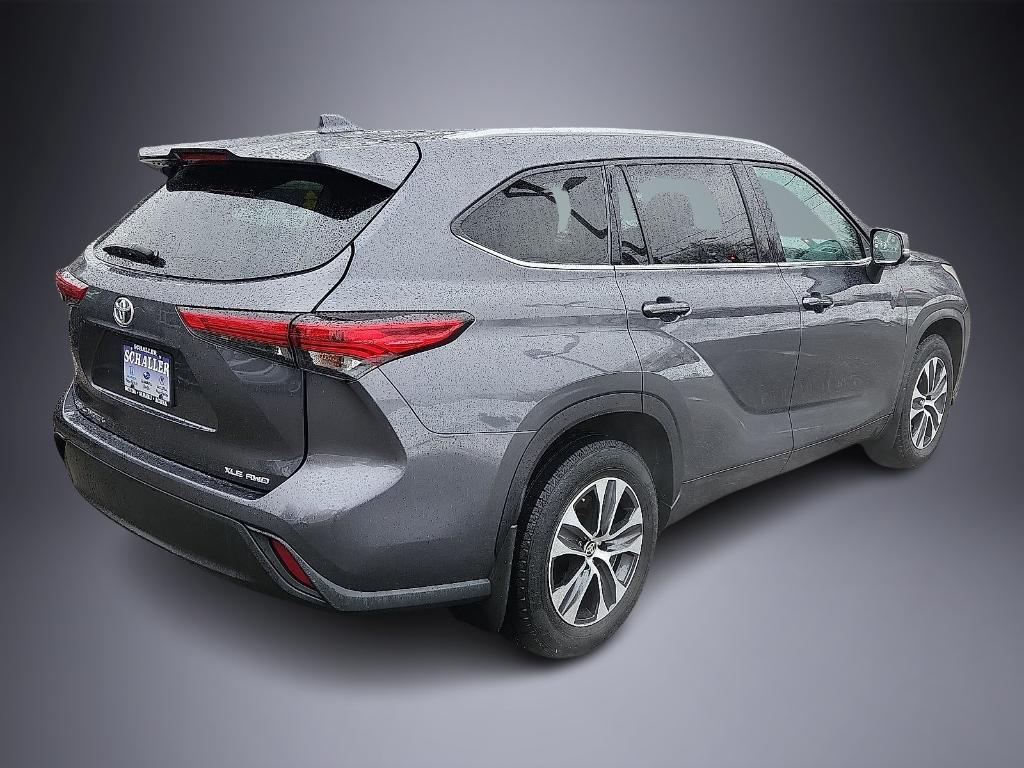 used 2020 Toyota Highlander car, priced at $28,451
