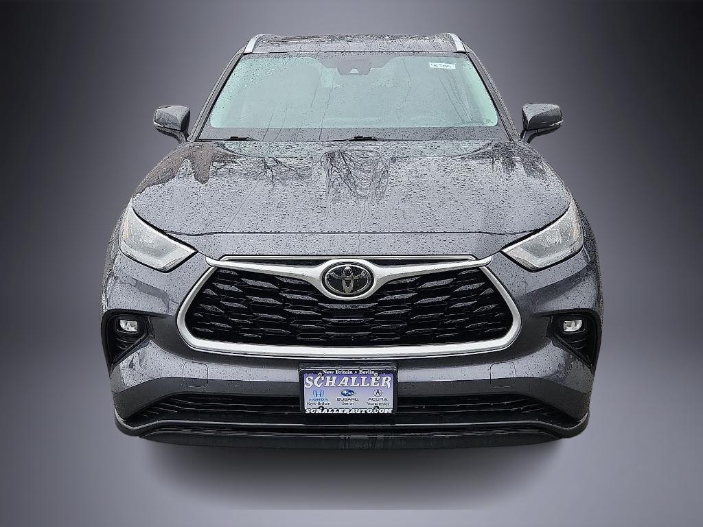used 2020 Toyota Highlander car, priced at $28,451