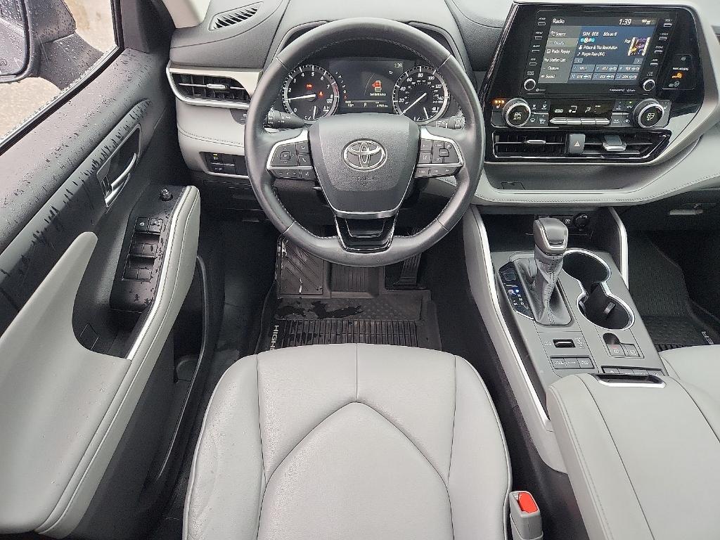 used 2020 Toyota Highlander car, priced at $28,451