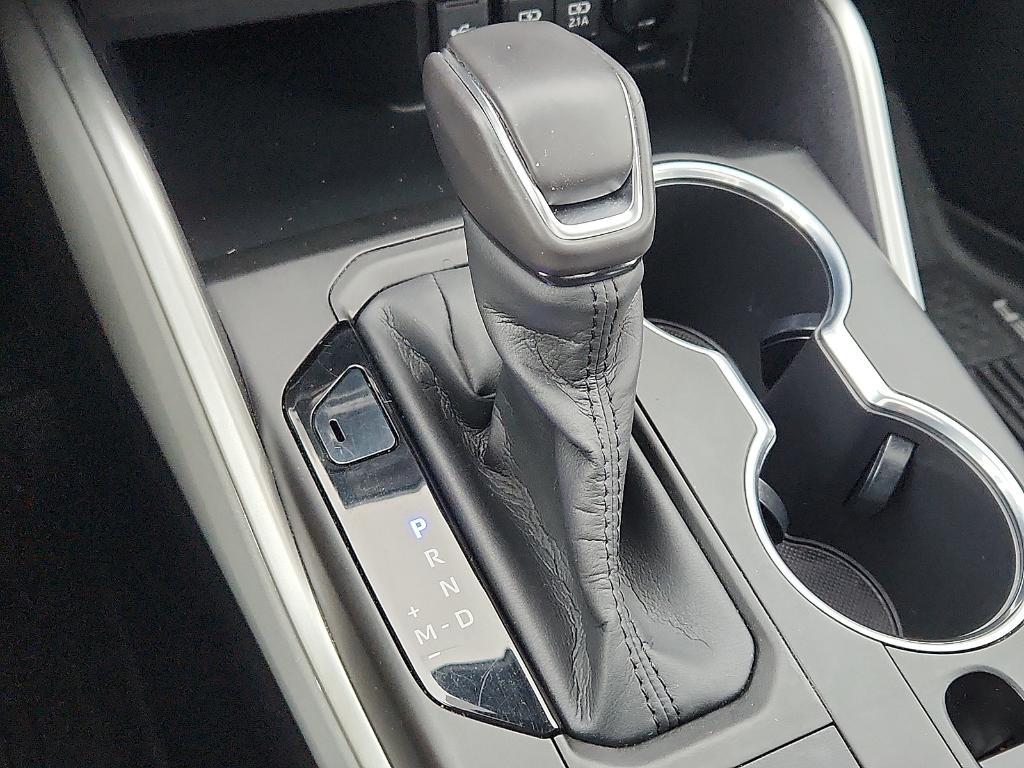 used 2020 Toyota Highlander car, priced at $28,451