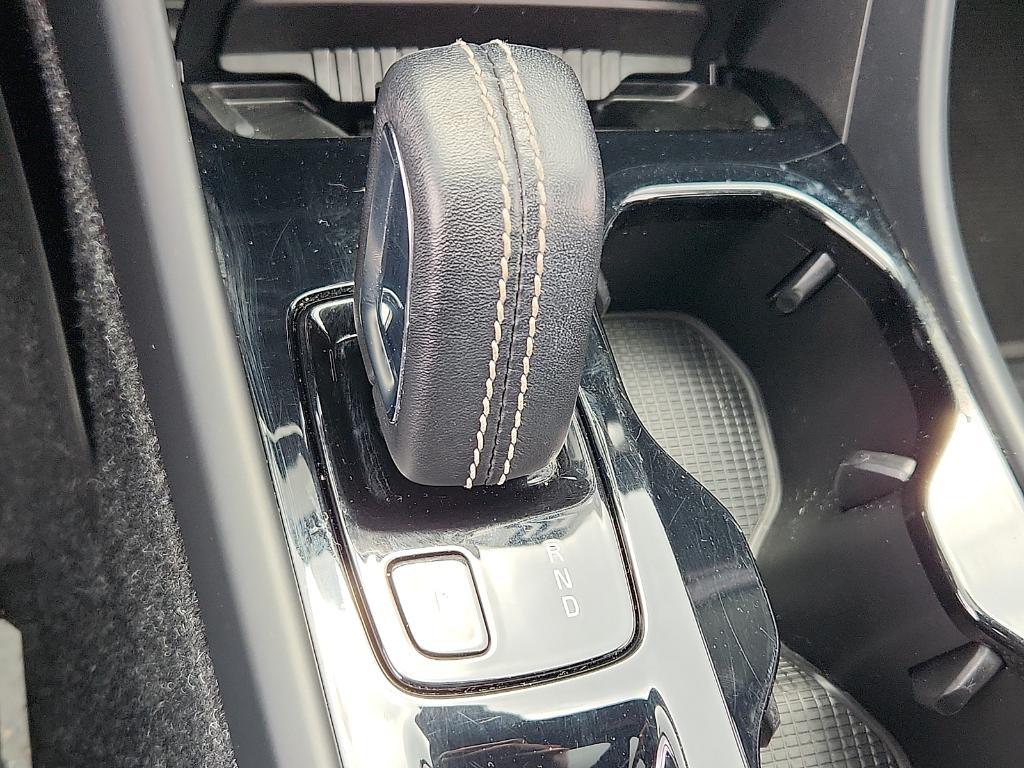 used 2021 Volvo XC40 car, priced at $22,492