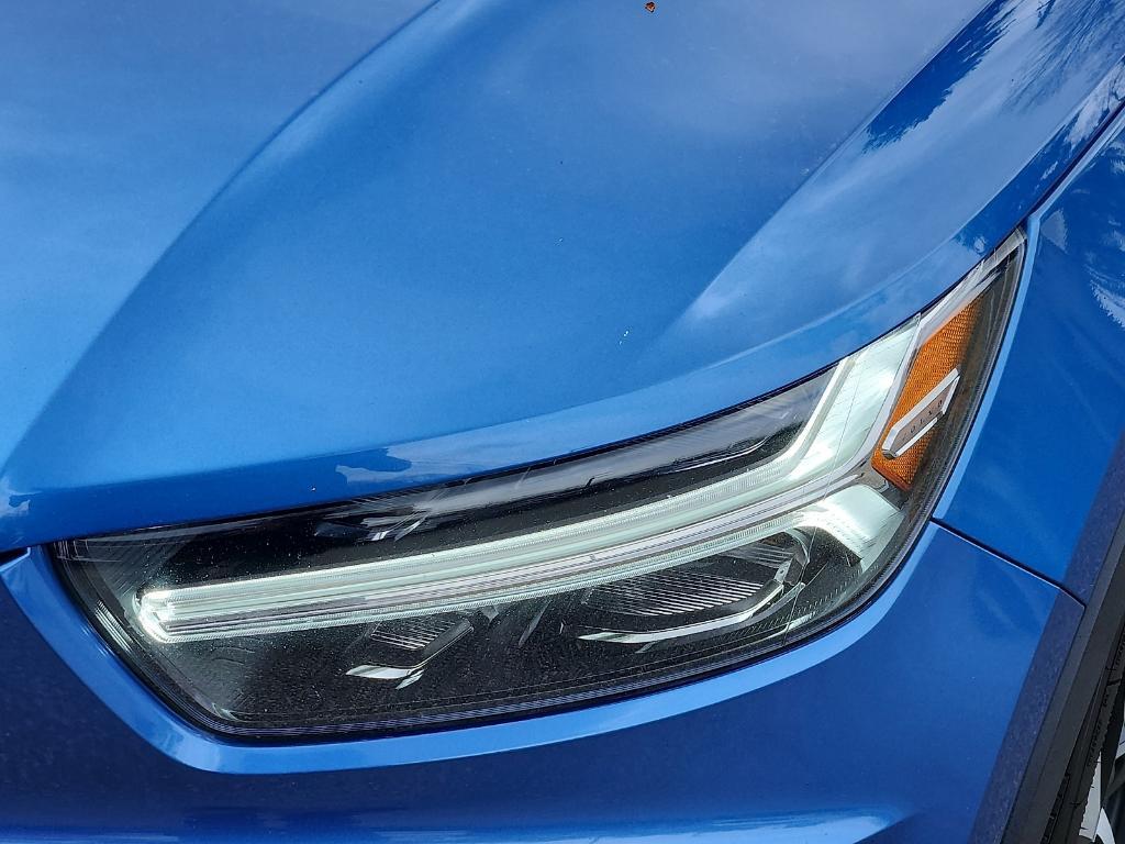 used 2021 Volvo XC40 car, priced at $22,492