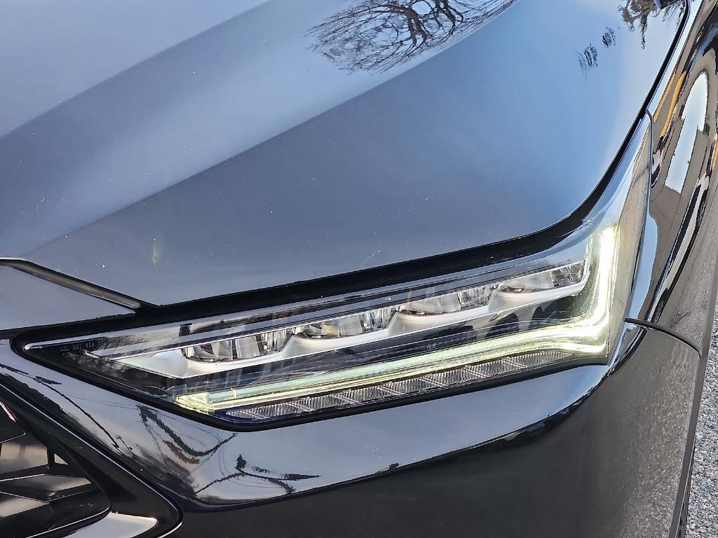 used 2024 Acura MDX car, priced at $57,950