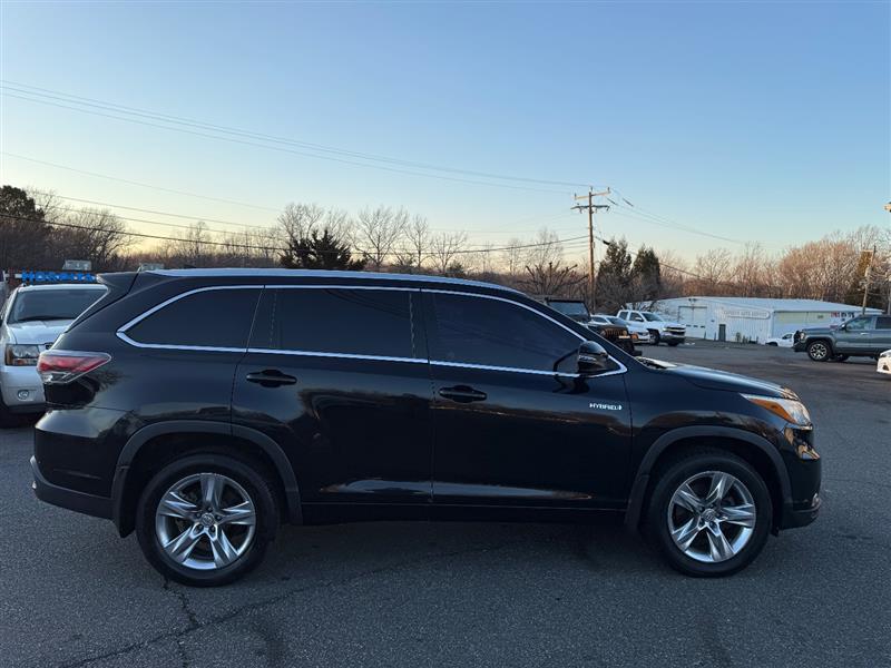 used 2015 Toyota Highlander Hybrid car, priced at $19,995