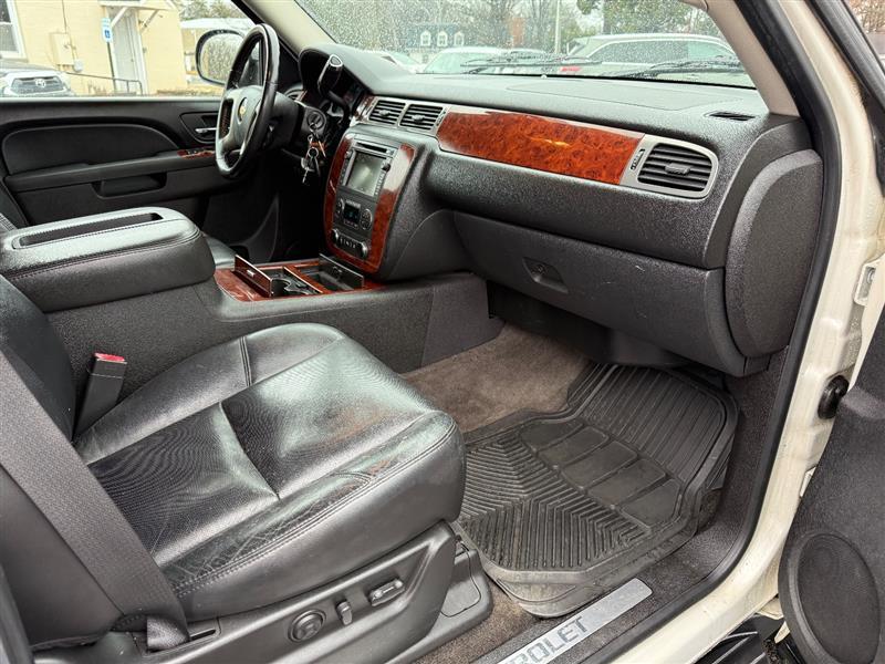 used 2011 Chevrolet Avalanche car, priced at $12,995