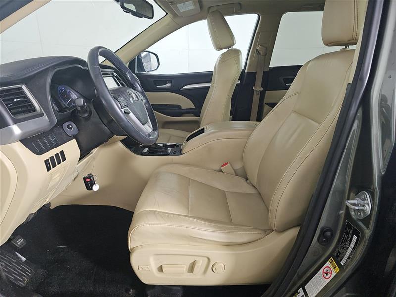 used 2016 Toyota Highlander car, priced at $17,995