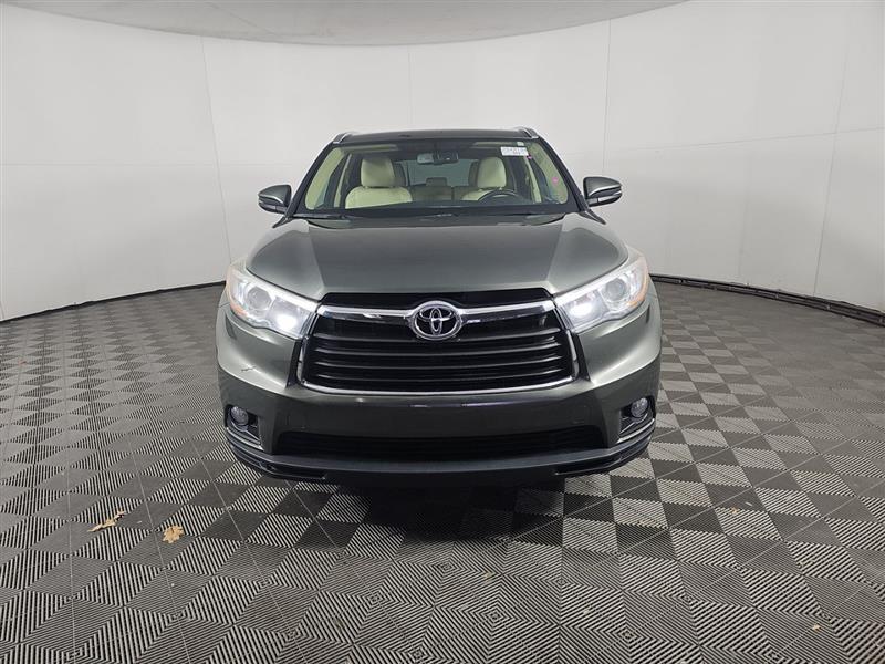 used 2016 Toyota Highlander car, priced at $17,995