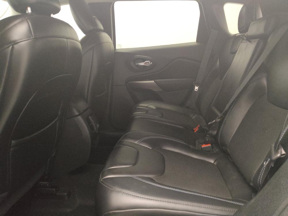 used 2020 Jeep Cherokee car, priced at $18,795
