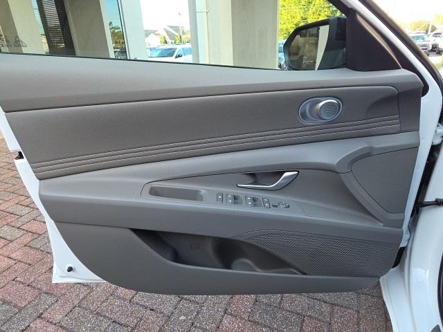 new 2026 Hyundai ELANTRA HEV car, priced at $29,800