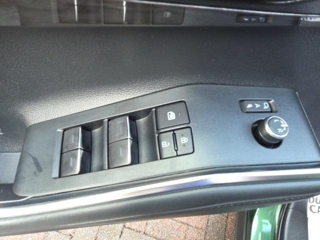 used 2023 Toyota Highlander car, priced at $37,250