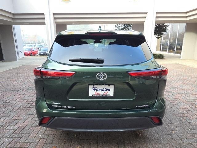 used 2023 Toyota Highlander car, priced at $37,250