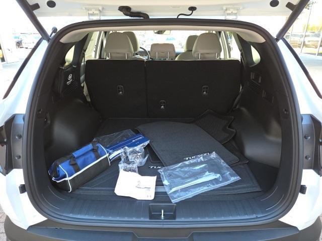 new 2026 Hyundai TUCSON Hybrid car, priced at $36,475