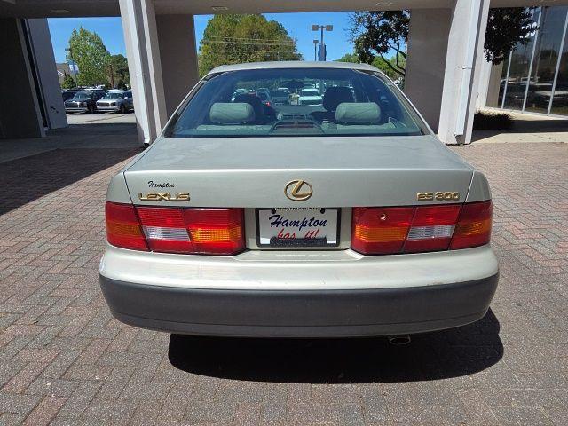 used 1997 Lexus ES 300 car, priced at $5,000