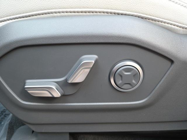 new 2026 Hyundai SANTA FE HEV car, priced at $47,825