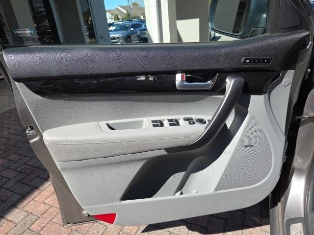 used 2014 Kia Sorento car, priced at $7,999