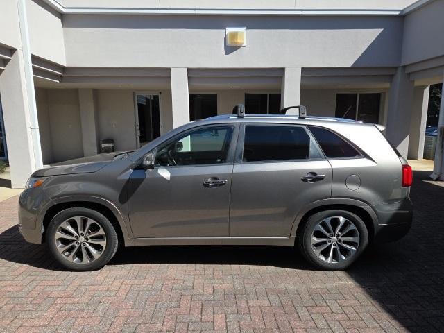 used 2014 Kia Sorento car, priced at $7,999
