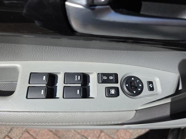 used 2014 Kia Sorento car, priced at $7,999