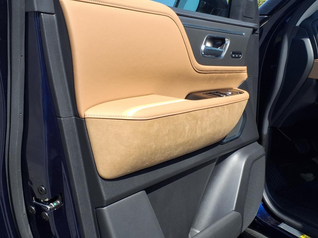 new 2025 INFINITI QX80 car, priced at $81,400