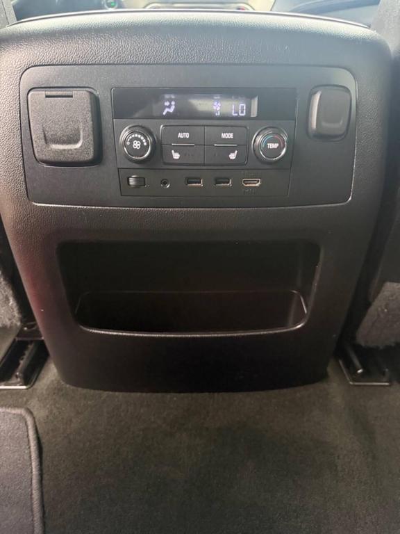 used 2019 GMC Yukon car, priced at $25,988